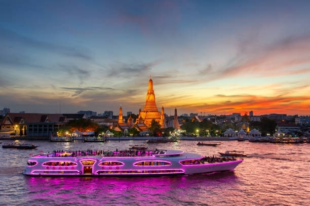 Take a boat cruise to witness Bangkok’s night beauty.