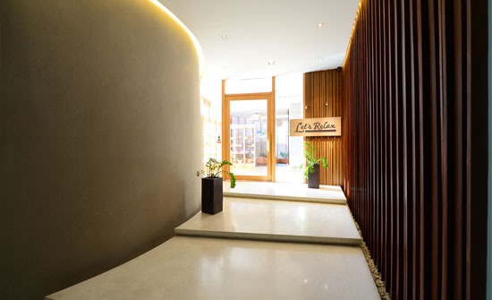 Treat your loved one to a relaxing experience at Let’s Relax Spa.